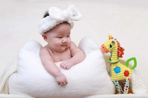 灯塔宝宝打嗝吐奶怎么回事